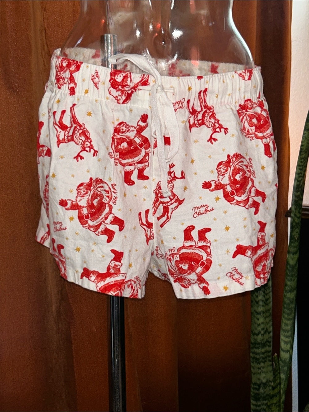 Old Navy White and Red Santa Print Lounge Shorts